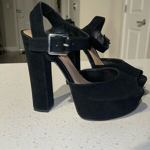 Steve Madden JILLYY black suede platform heel. Size 8.